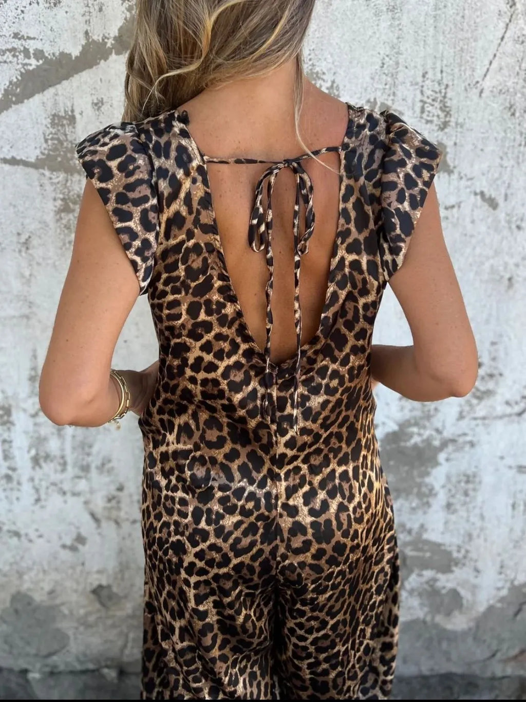 Freya – Leopard Print Midi Dress with Pockets